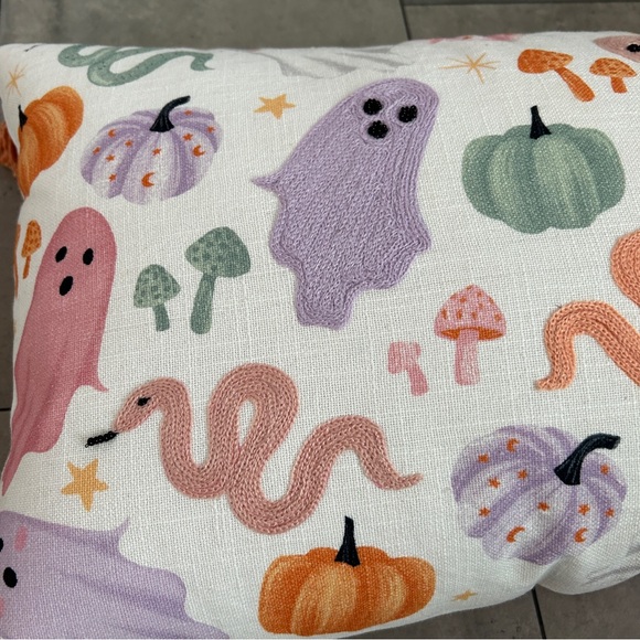 NEW Cupcakes and cashmere halloween ghost pumpkin pink decorative pillow - Picture 2 of 9